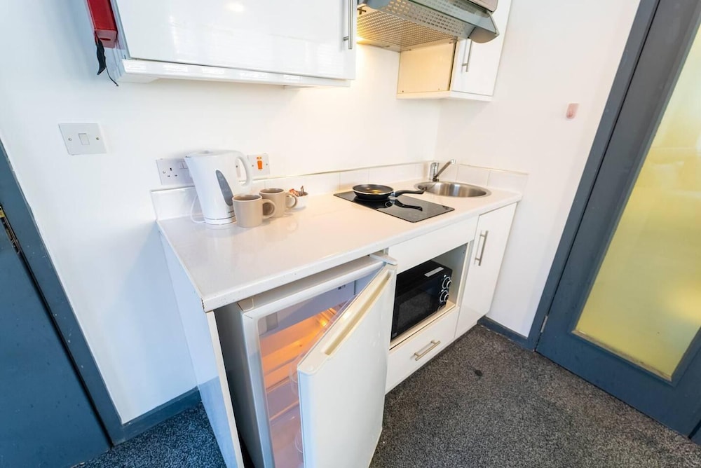 Cosy Spacious Studio Available view 5