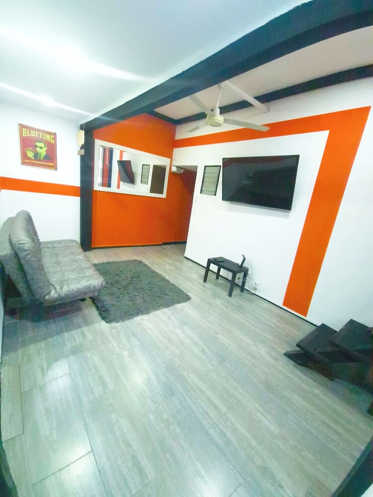 PROMO 18 BDRM Building, Pool+ 5Jacuzzis at Poblado