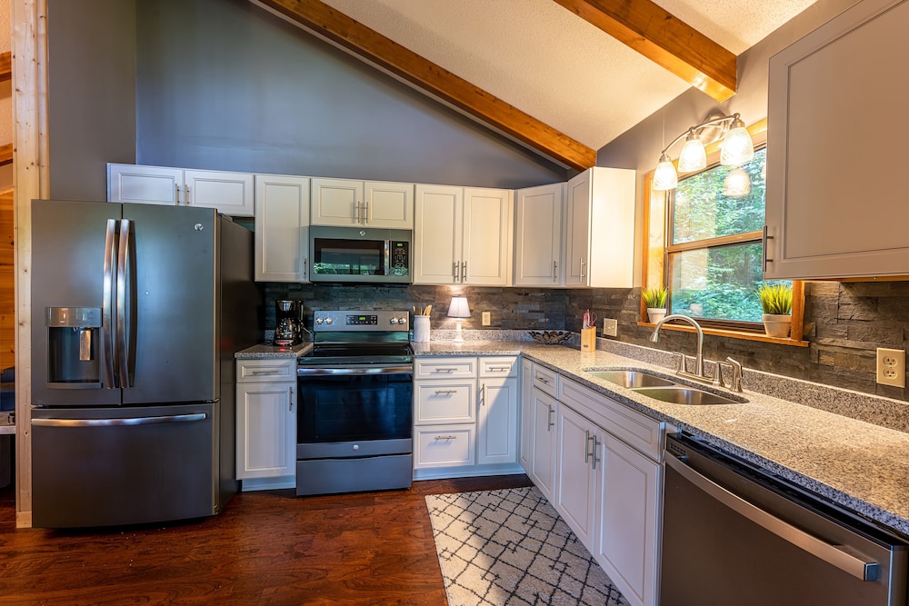 stayNantahala - Smoky Mountain Cabins
