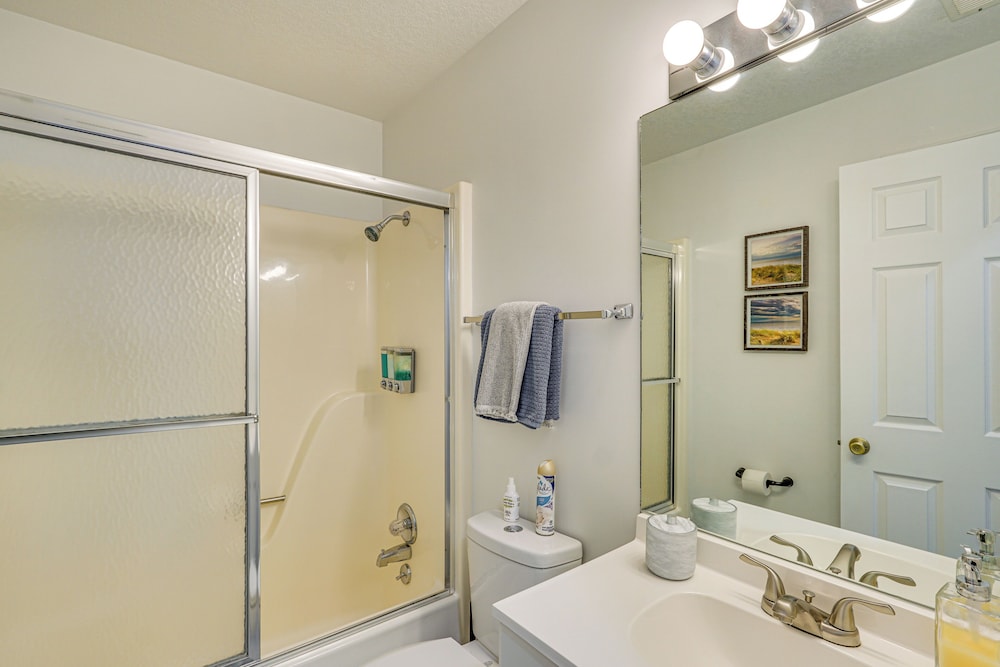 Lake Access & Views: Condo w/ Pools in Osage Beach