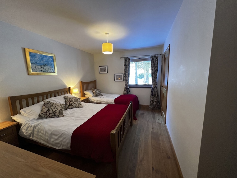 Ptarmigan Lodge
