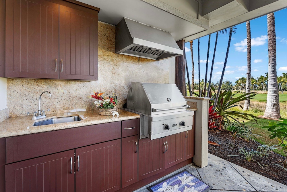 Golf View Villa - Concierge, Pools, Walk to Beach, Shops & Restaurants - Vrkcv