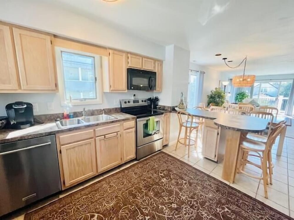 Hickman Street 3A