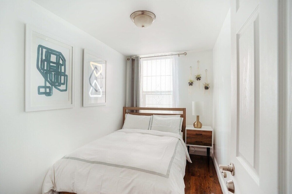 1435 UES Apartment