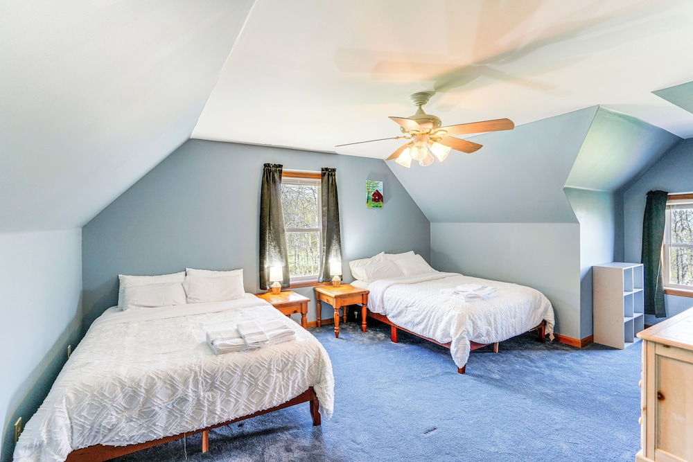 Mtn Views & Private Yard: Retreat in Cornwallville