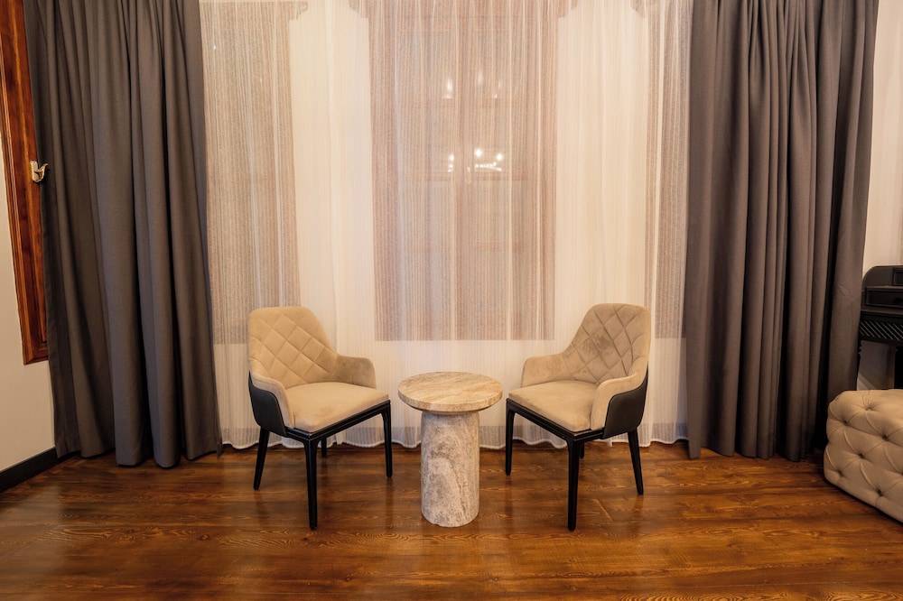 Belmondo Süitler - Image 93