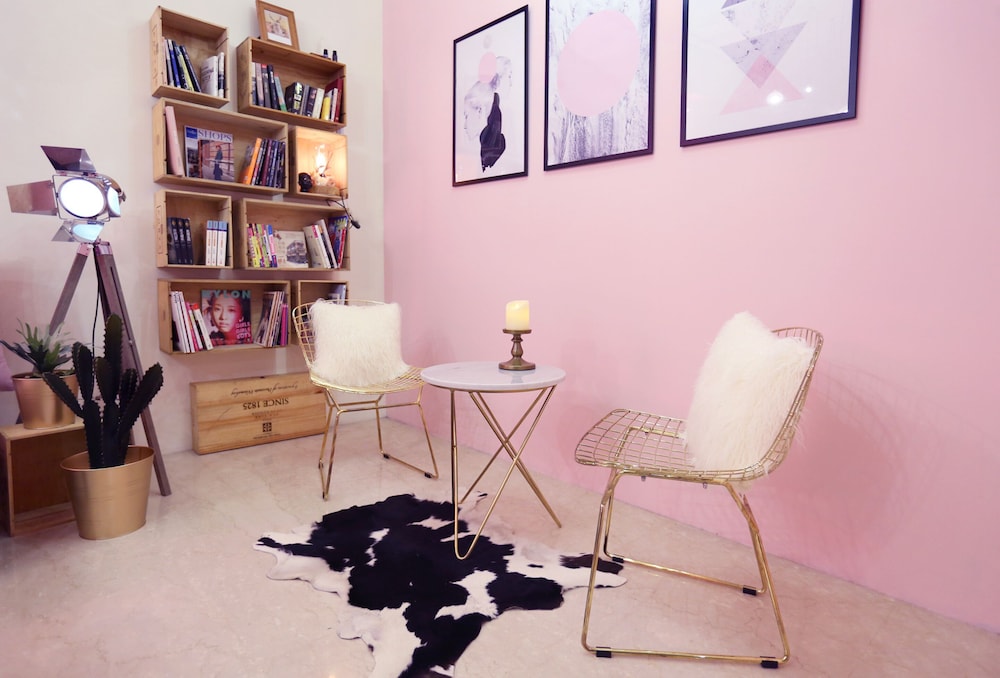 Pink Flatette