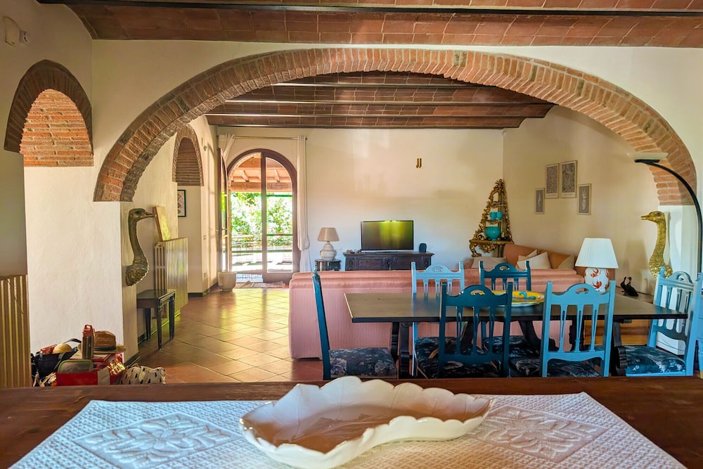 Villa Poggio al Coniglio a Suvereto con Piscina