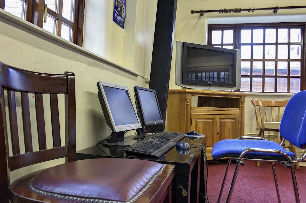 Kinlay House Hostel