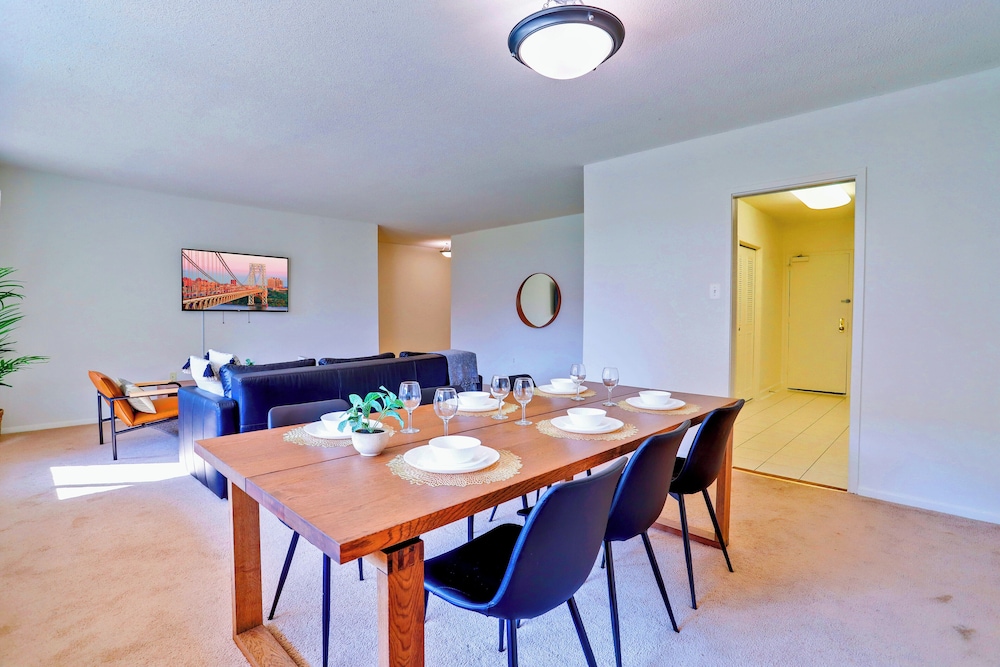 Prime Crystal City Apartments