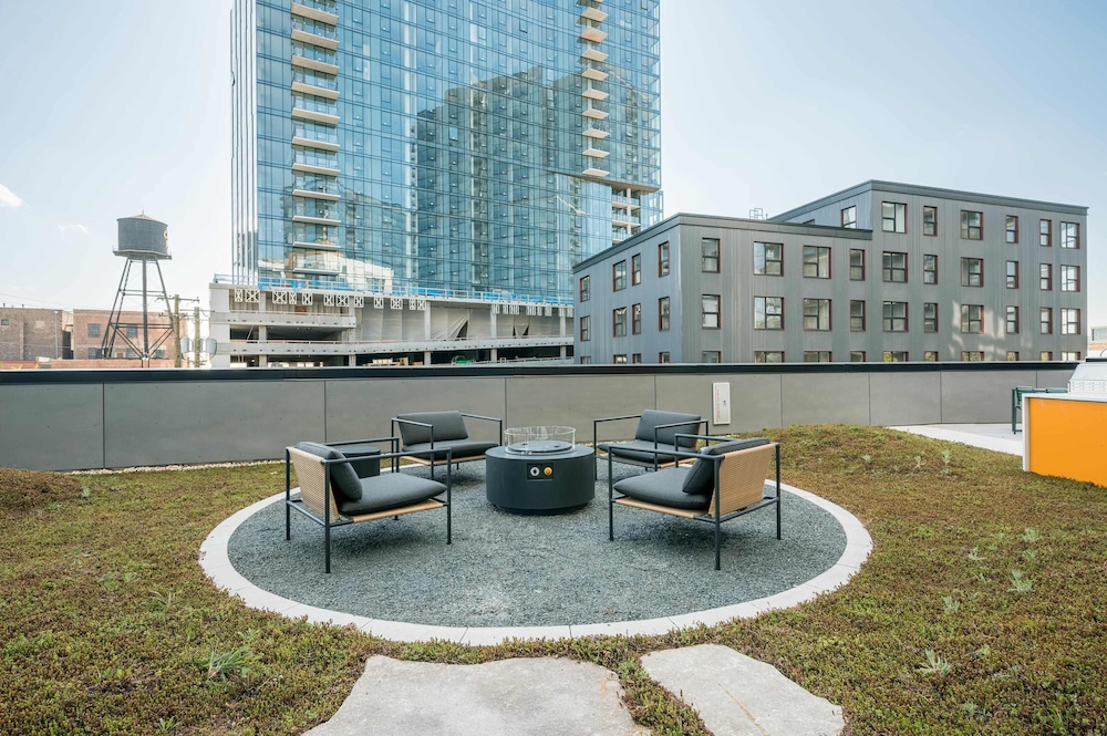 Concert Stay New 4BR Apt by Salt Shed