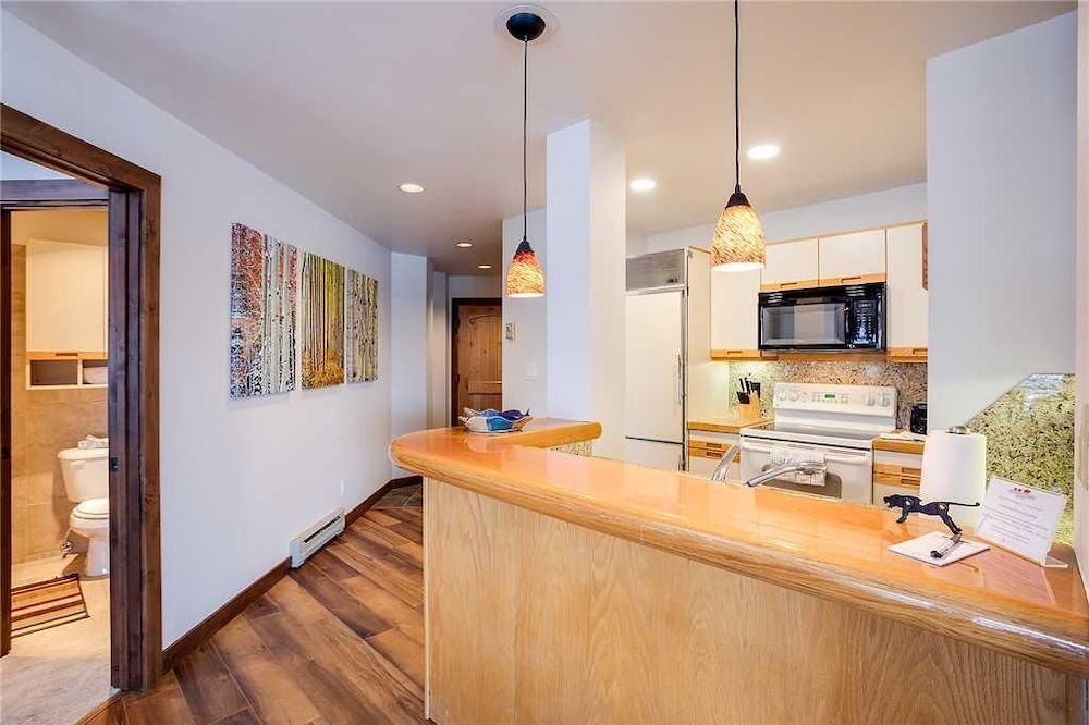 1203 Trappeur's Lodge, Trappeur's Crossing Apartment 2