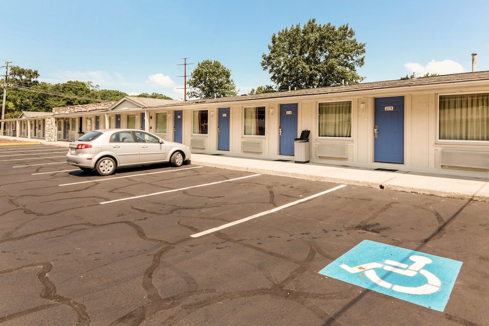 Motel 6 Newport News, VA
