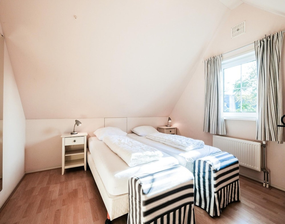 Charming Villa With Terrace Near Forest