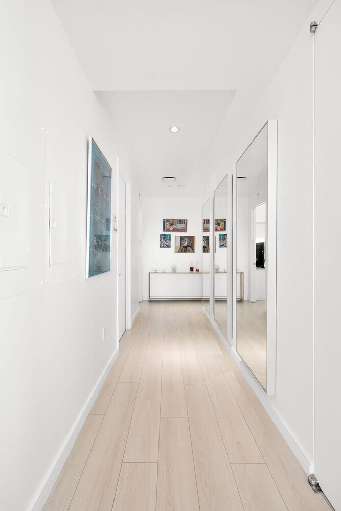4 Bedroom Luxury Apartment - Grand Opening Promotion - 2