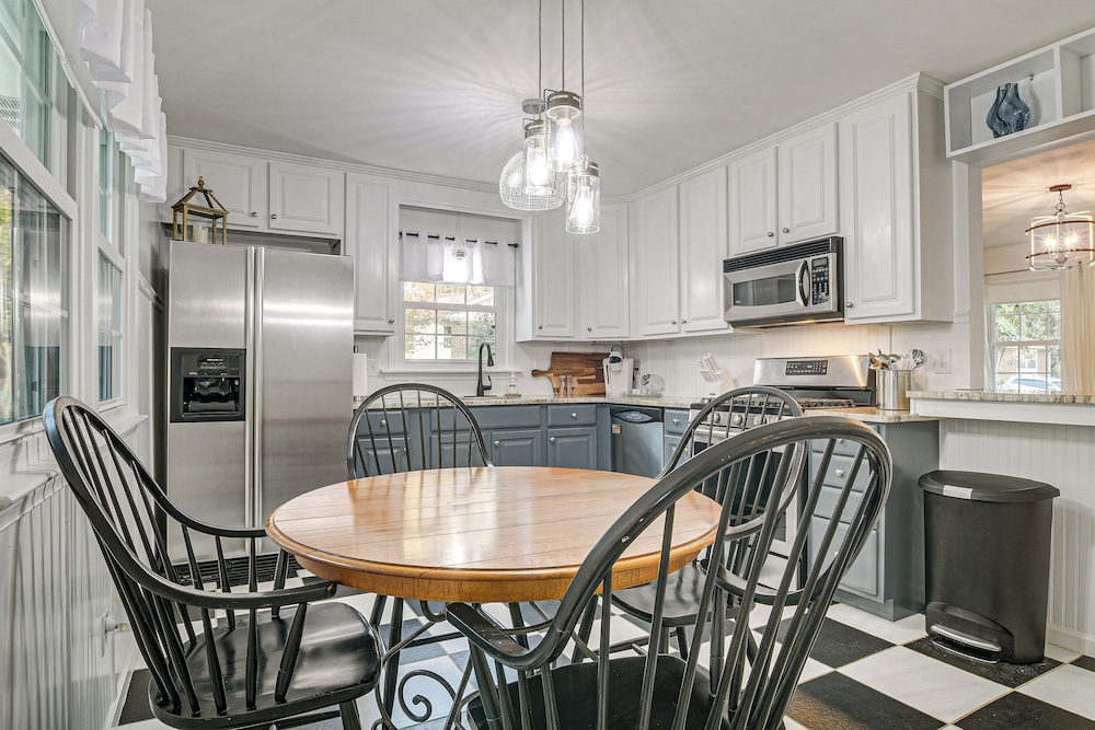 4 Mi to Falls Lake: Dog-friendly Wake Forest Home
