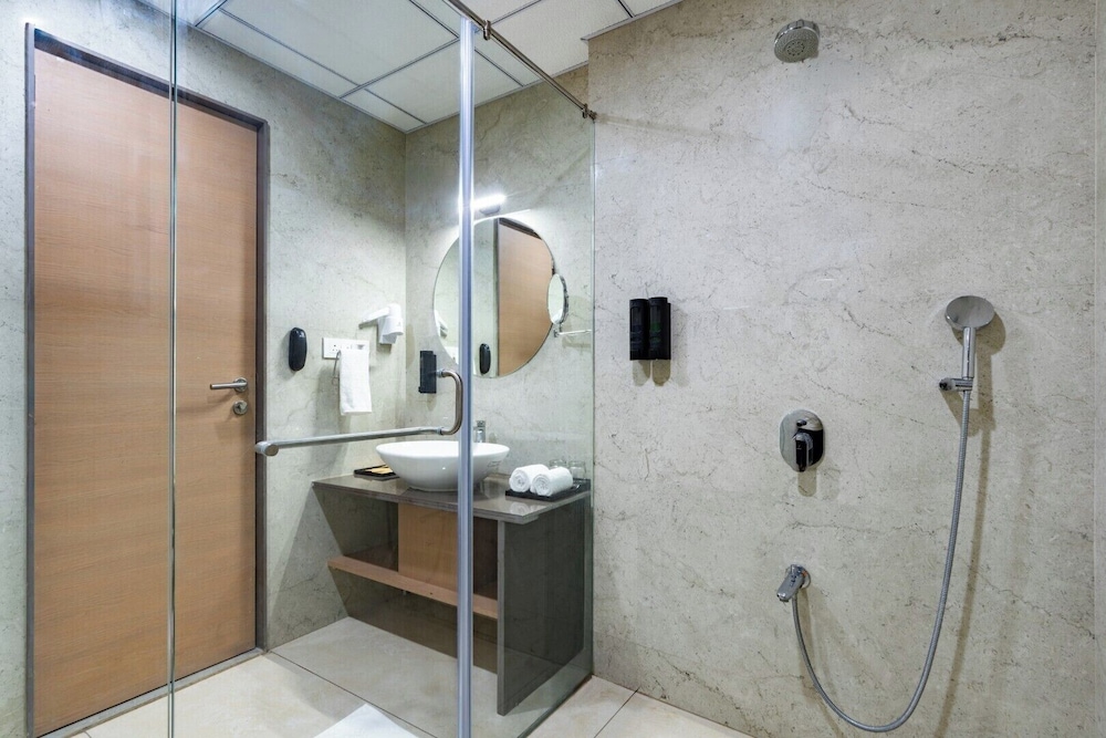 Gir Aatithya Clarks Inn