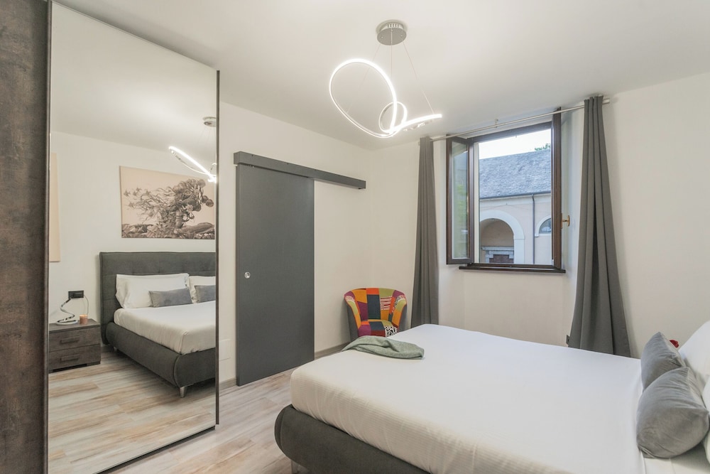Bell Tower Square by Rent all Como