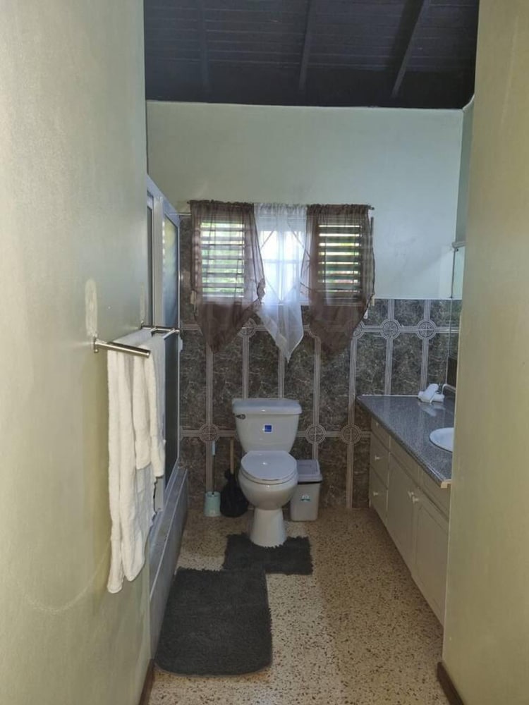 3-bed House Sleeps 6 With Mountain Views