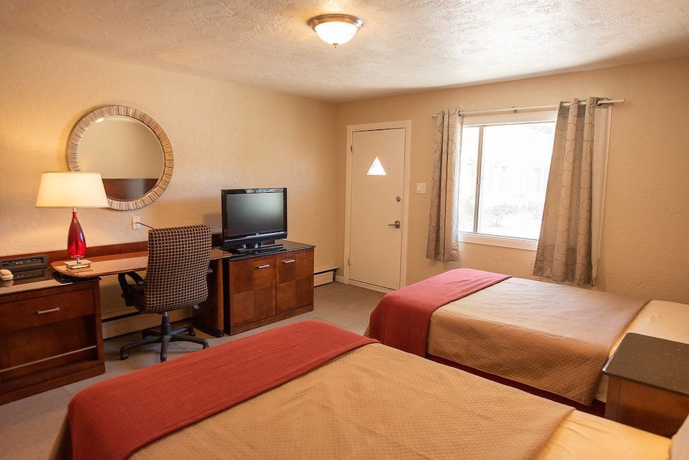 Circle R Motel