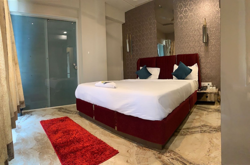 Hotel Grand Nidhivan view 5