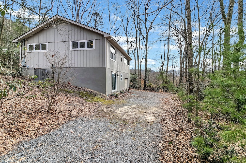 Black Mountain Treehouse