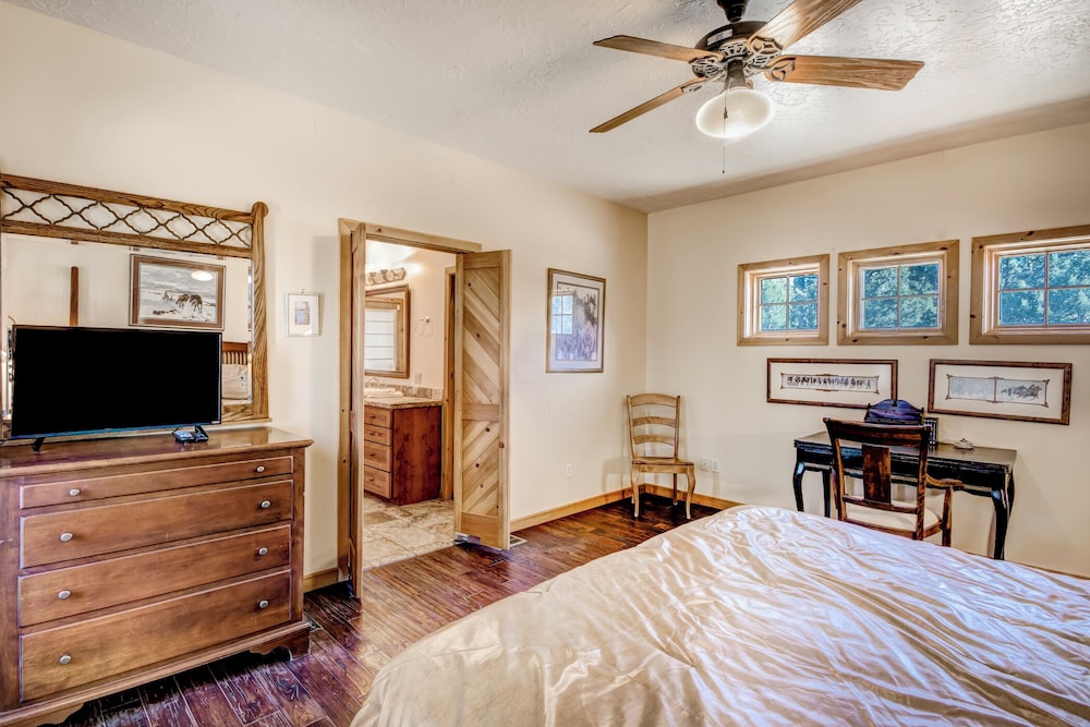 Blue Lake Lodge by Ruidoso Vacation Rentals