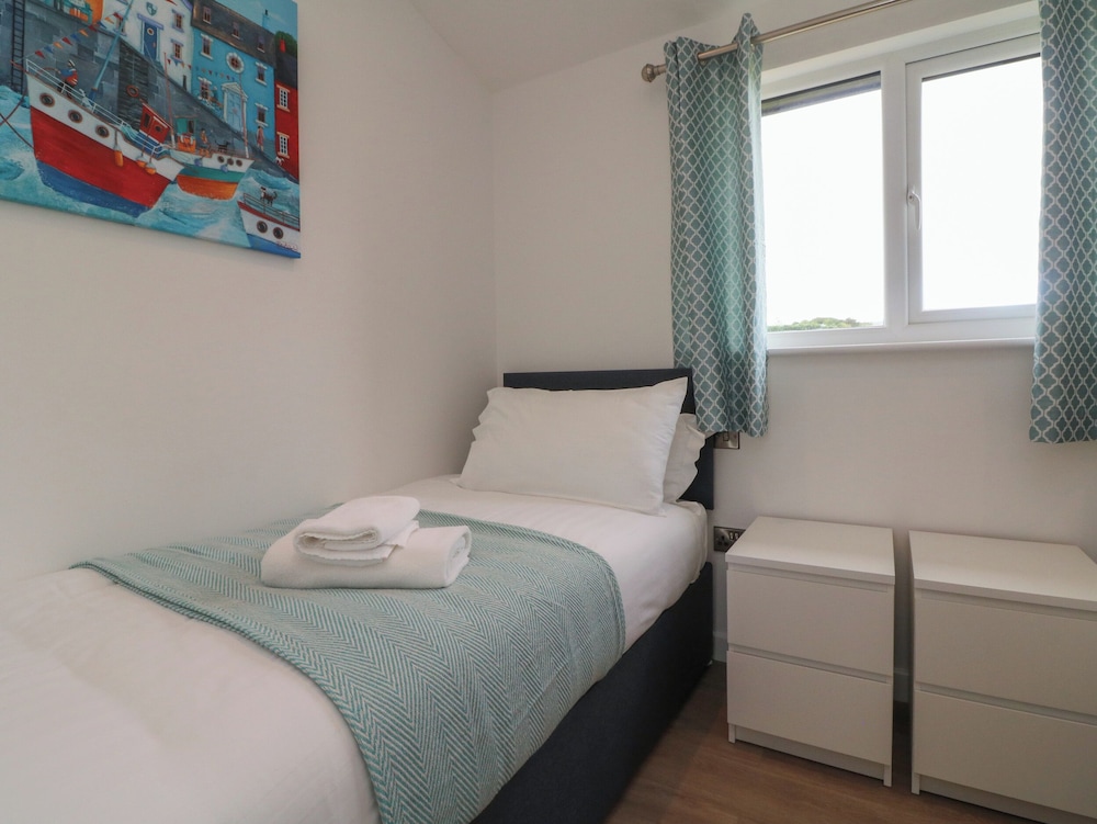 Cove Lodge