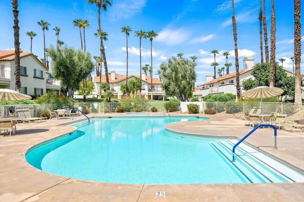 2Br Golfside Getaway in Desert Falls