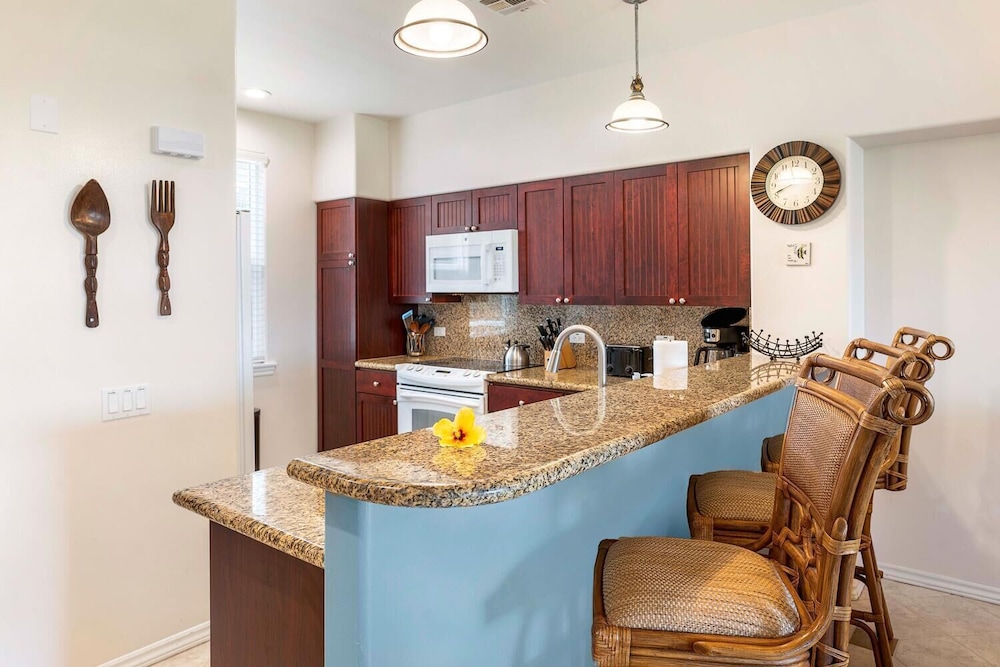 Paradise Getaway- Golf Course and Lake Views -vrkcv