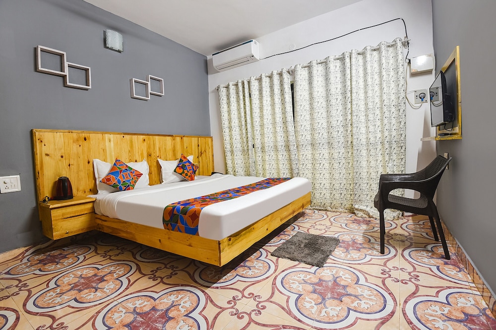 Fabhotel Edem Garden