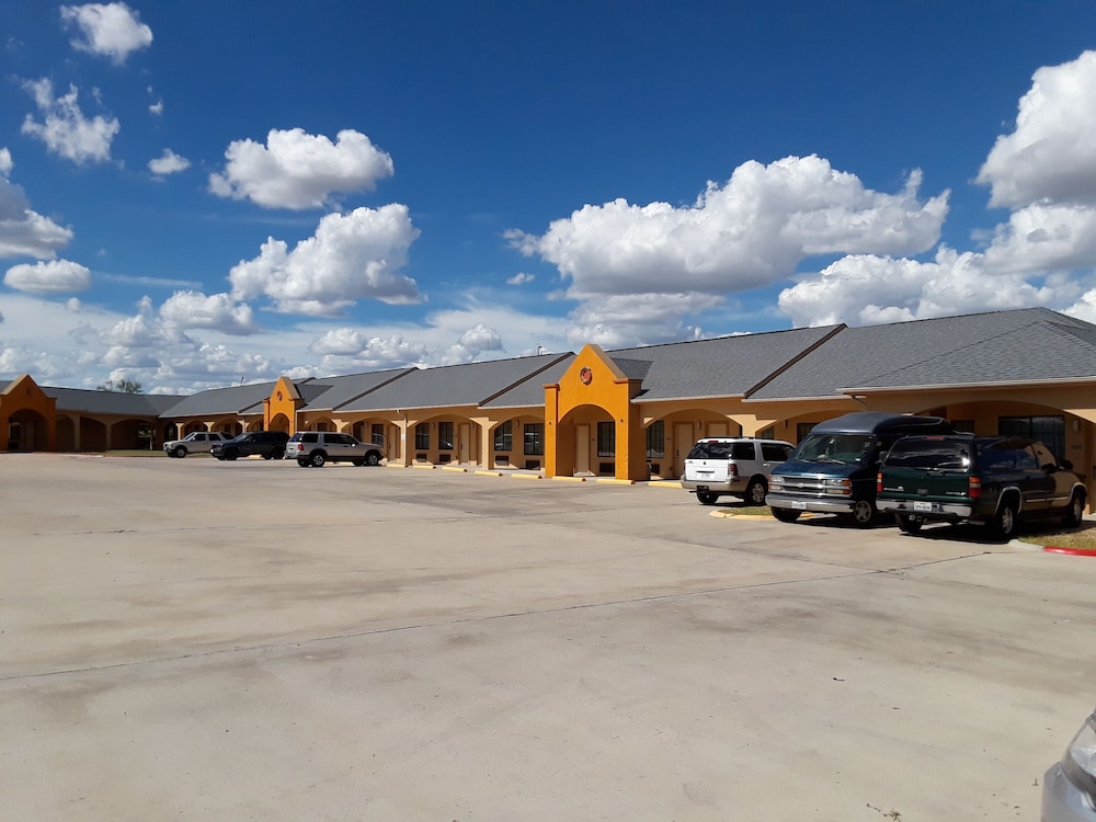 Sunbridge Inn & Suites