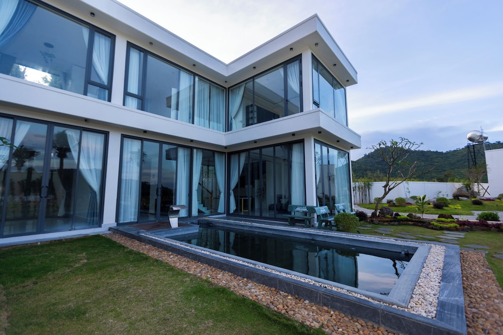 TKH Resort