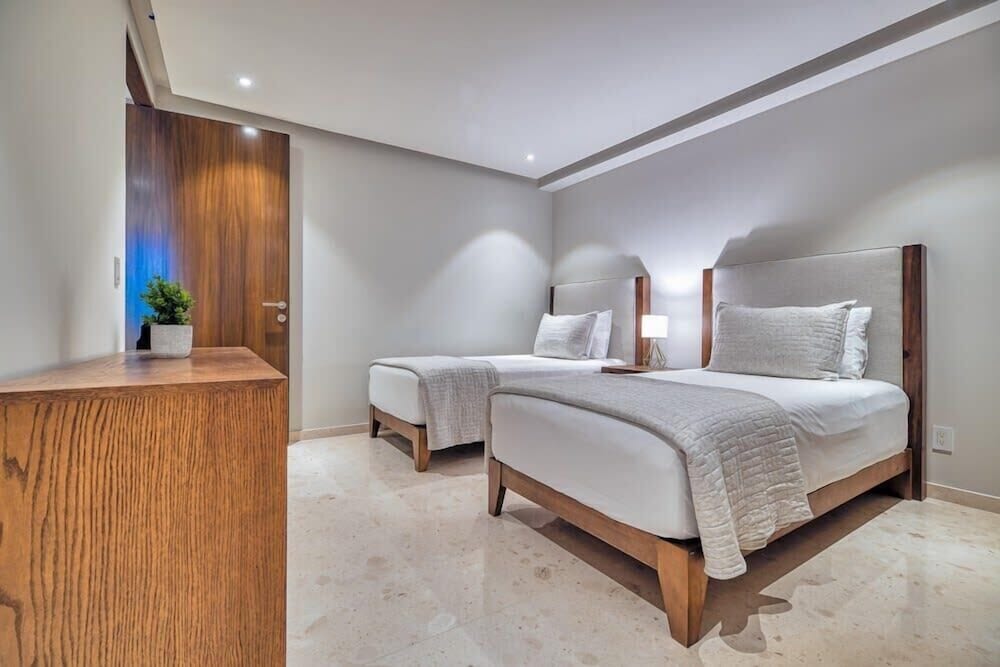 Amazing Condo - Beach Access - Spa - Pool