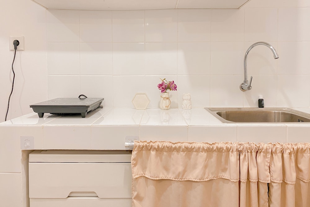 Nice Comfort Studio At Tokyo Riverside Pik 2 Apartment