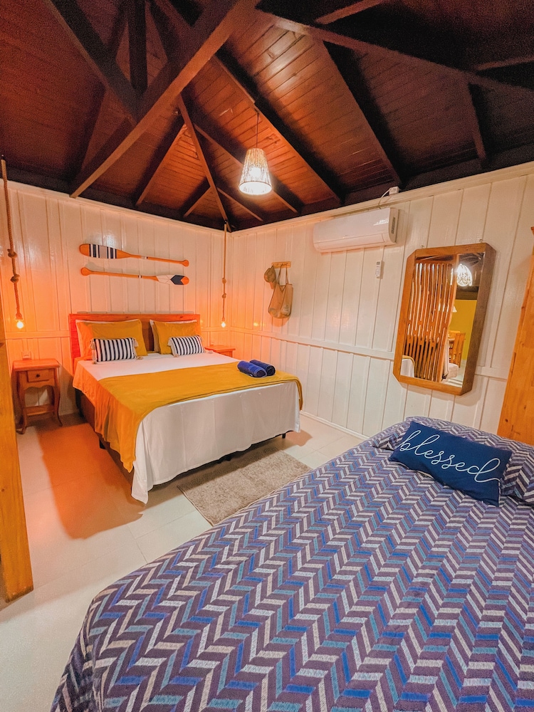 Shangri La Casas e Studios