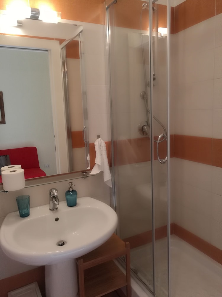 Charming Apartment in the Madonnella District of Bari view 3