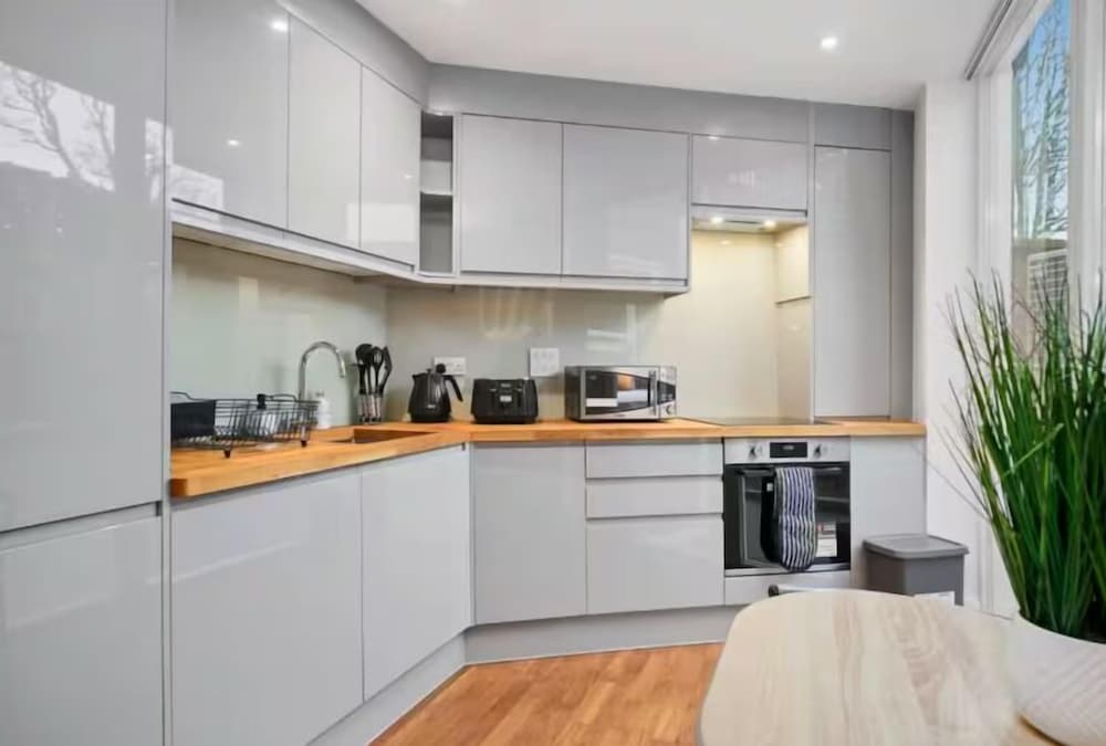 Flat 1 Victoria Grove