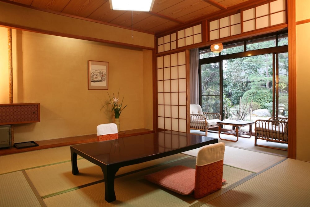 Izumokamigami Enmusubi No Yado Konya