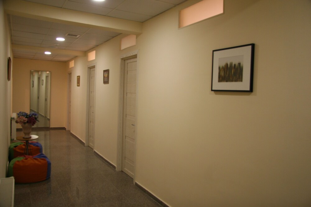 Midtown Hostel
