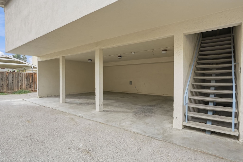 Modern 2br Unit W/ Covered Parking In Santa Clara 2 Bedroom Apts