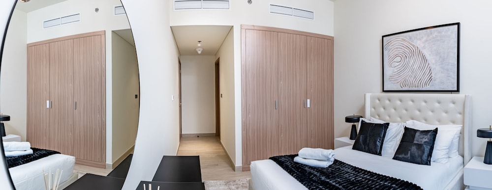 Nasma Luxury Stays - Azizi Riviera 44