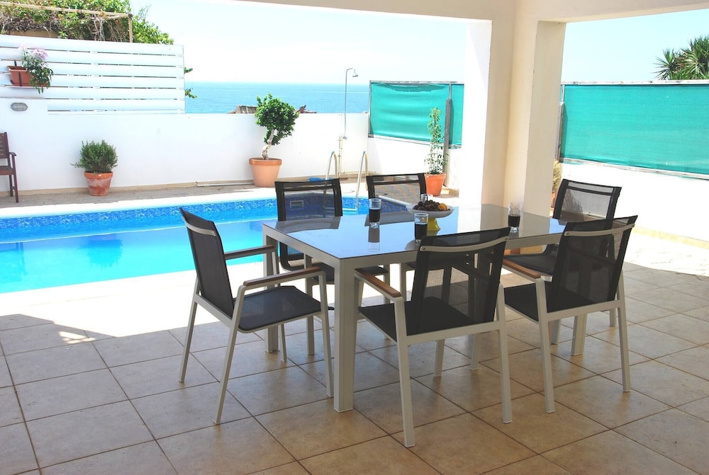 Villa Only 50m To The Sea, Sleeps 12, Polis