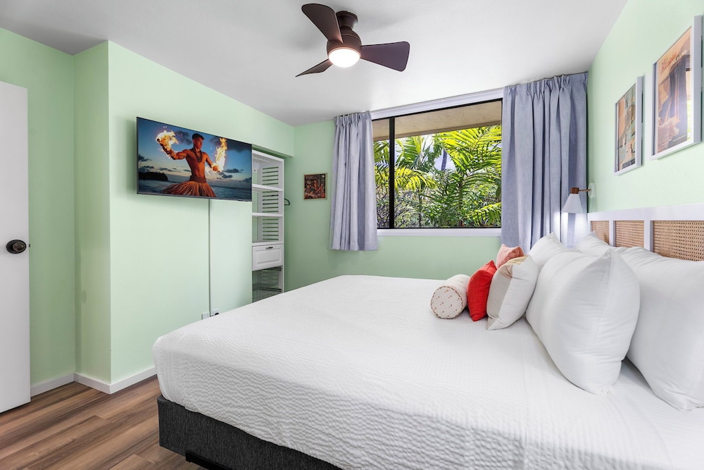 Fully Air-conditioned - Updated Top Floor Including Loft - Ocean Views - Vrkcv