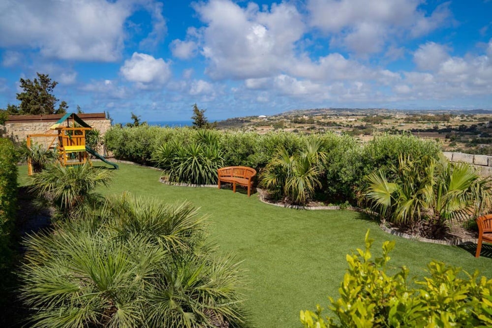 Villa Munqar 3 Bedroom Villa With Private Pool view 5
