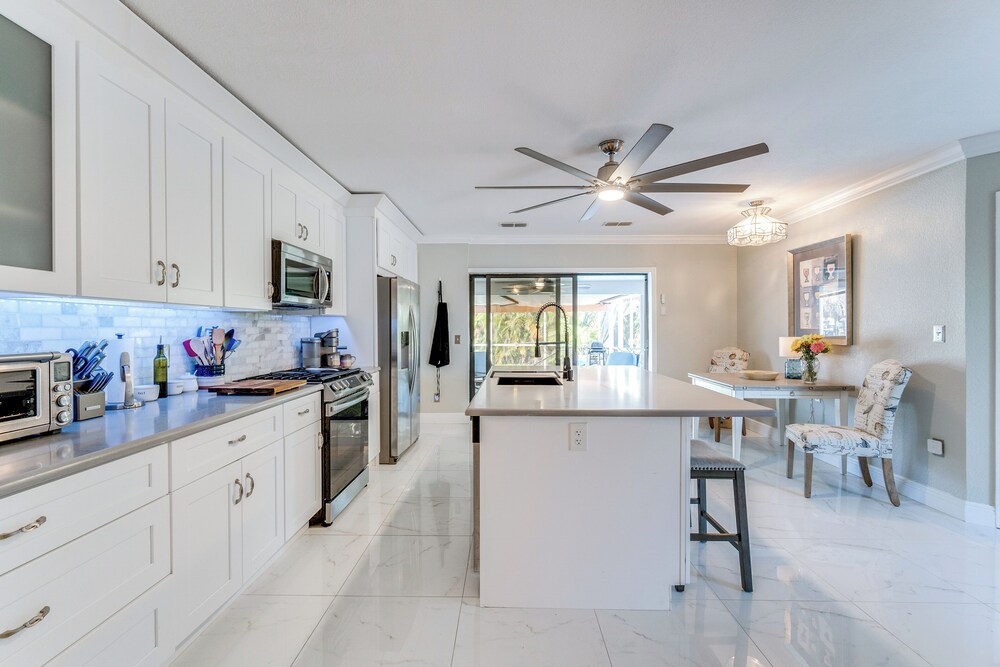 Port Charlotte Home w/ Lanai & Saltwater Pool!