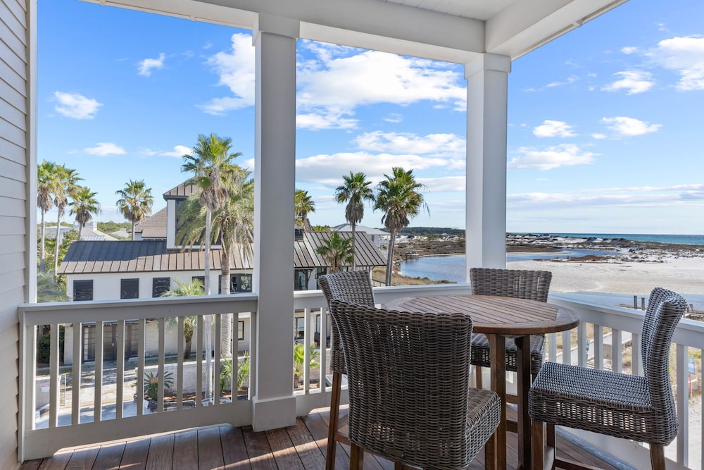 Grayt Digs by Avantstay Next to Beach Oceanview