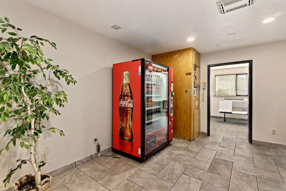 Twin Falls Vacations - SureStay Hotel by Best Western Twin Falls - Property Image 12