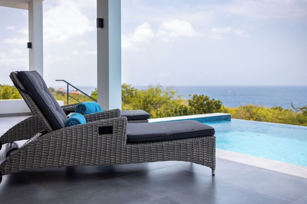 Coral Estate Holidays