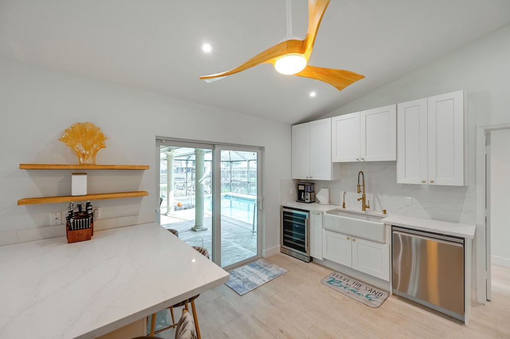 Private Pool, Patio & Peace: Marco Island Getaway